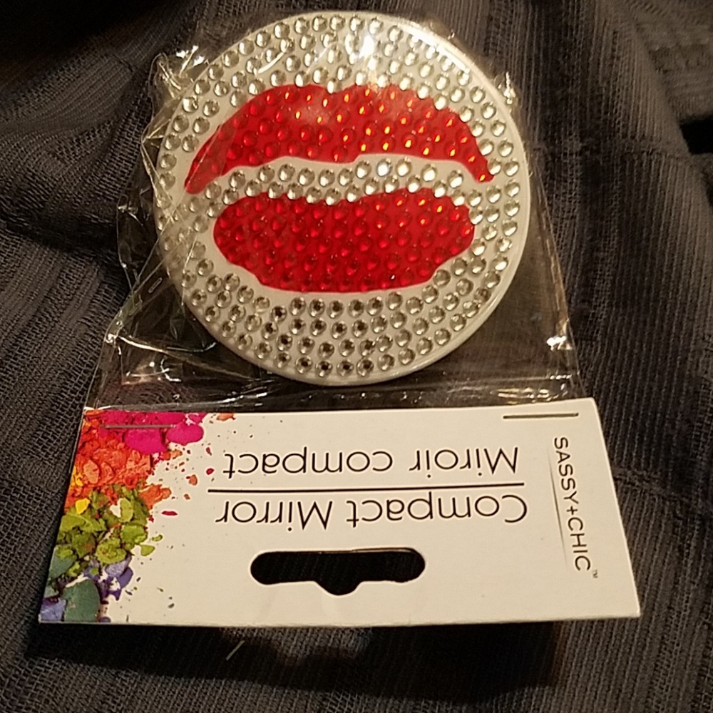 Rhinestone lips compact mirrors